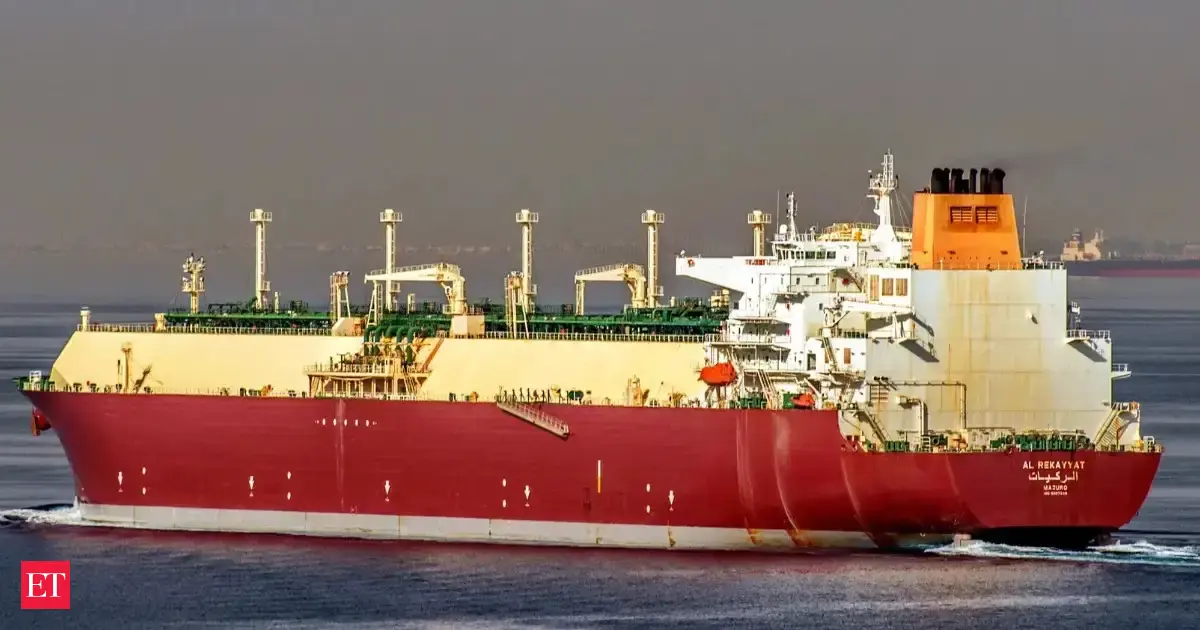 What are the risks of an LNG tanker explosion? 