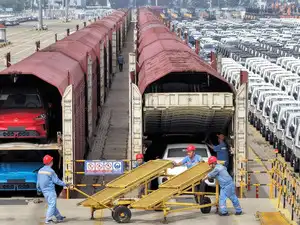 China's factory activity expands in June with boost from tech exports