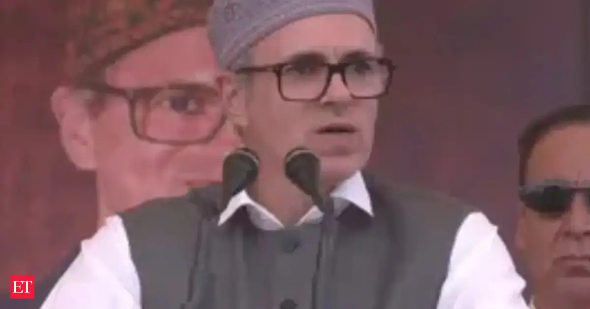 Omar defends invite to Mirwaiz for Delhi protest, says BJP creating 'manufactured controversy'
