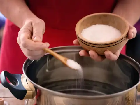 Apply Salt Water To Spot Treat Early Stage Rust