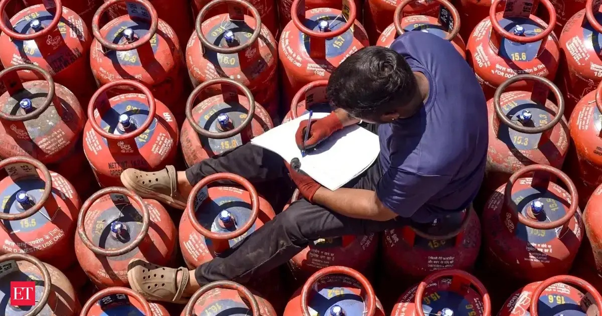 India's oil firms promote liquid LPG cylinders to reduce fuel losses