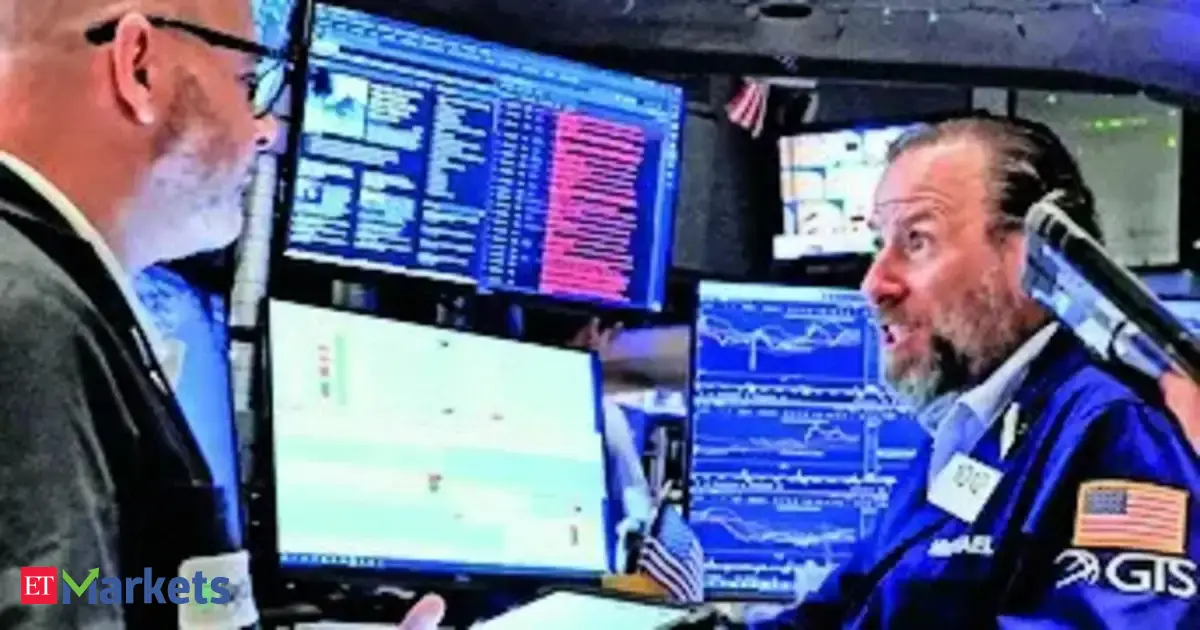 Actions américaines aujourd’hui : le Nasdaq termine en baisse alors que la faiblesse des puces compense les solides bénéfices et les données économiques