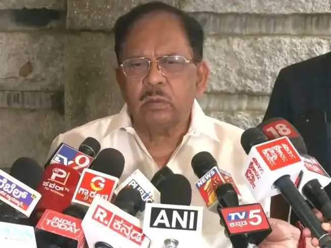 Karnataka Deputy Chief Minister G Parameshwara said he wants Bengaluru's second international airport to come up near Tumakuru