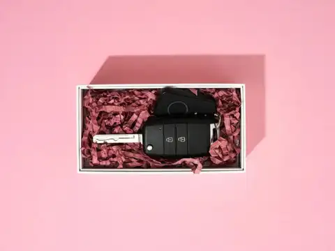 Use A Metal Container Or Tin Box Along With Foil