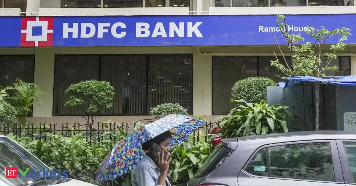 India's private banks draw thinner margins on tepid credit growth