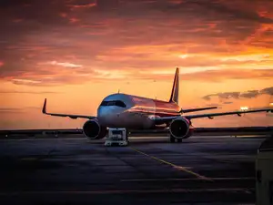 Airlines resume some Middle East flights but disruption continues
