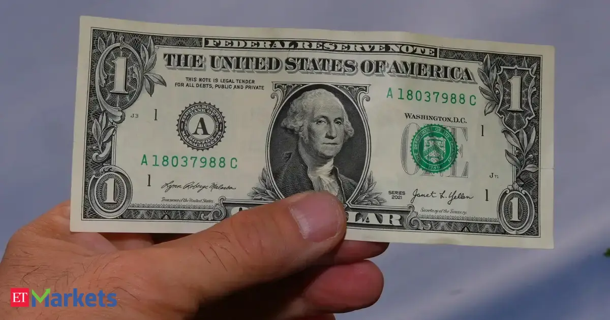 Dollar wavers as markets grapple with Gulf tensions