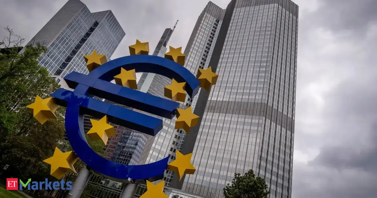 Global Market: Euro zone banks tighten credit standards amid geopolitical risks, ECB survey shows