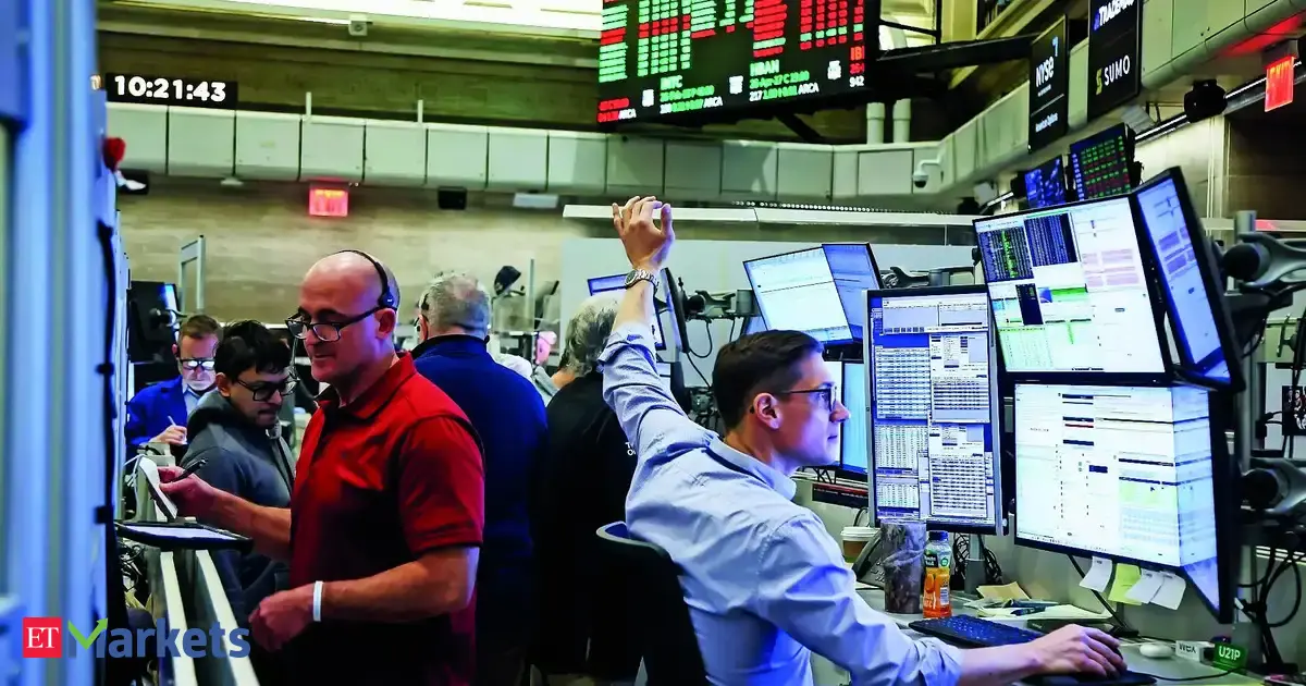 US stocks today: Nasdaq surges 1% as chip stocks extend recovery; earnings in focus