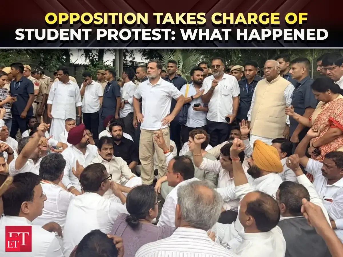 Govt faces pressure as opposition takes charge of student protest to PM's doorstep