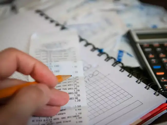 Collectors told to enforce new rules on hotel service charge