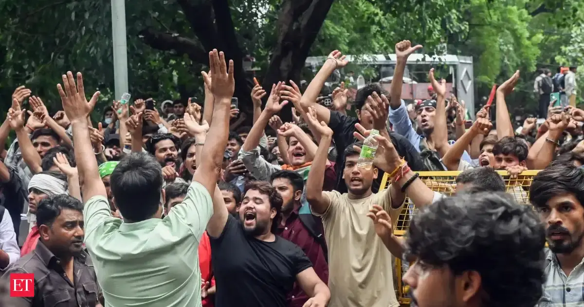 IIT-Roorkee advisory on political posts sparks row amid CJP protest