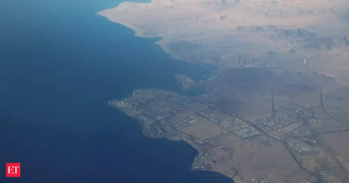 More tankers turn back as Houthi threat rattles Red Sea oil trade