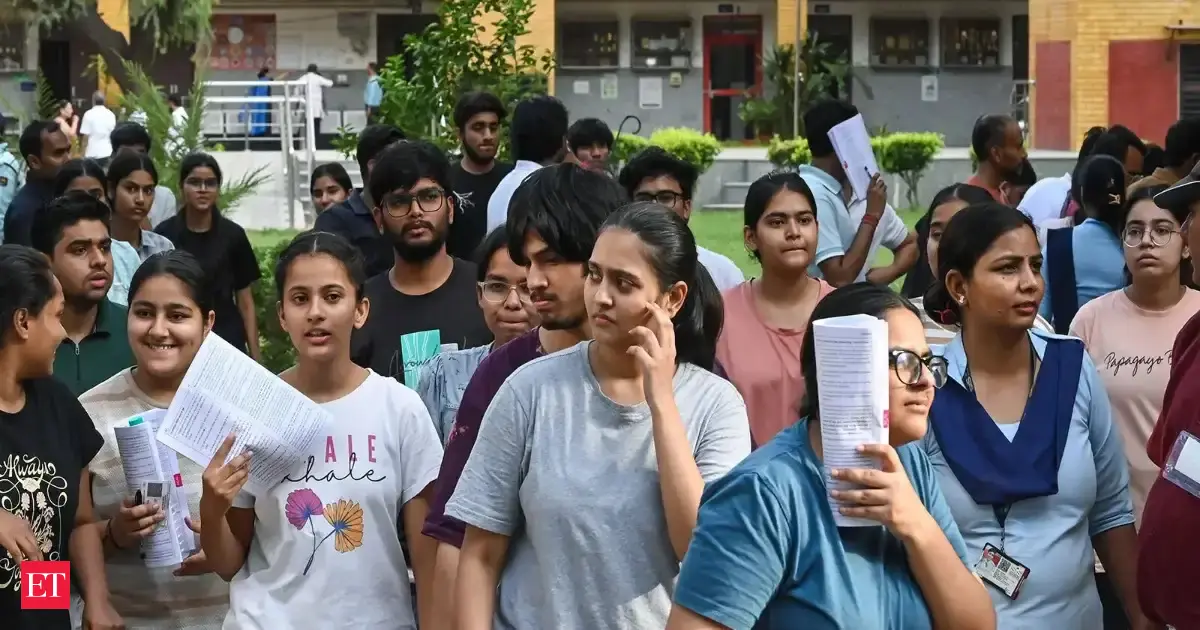 https://img.etimg.com/thumb/msid-132574314,width-1200,height-630,imgsize-219412,overlay-economictimes/articleshow.jpg