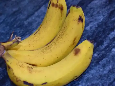 Separating Bananas Before Wrapping Works Better