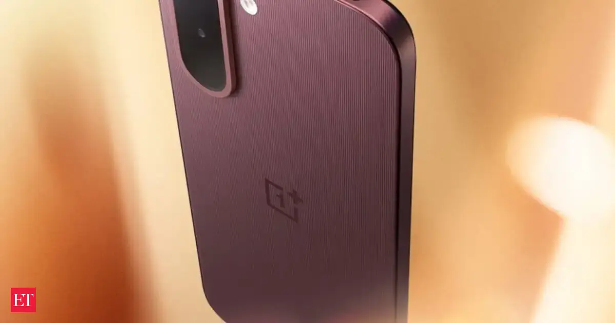 OnePlus N6x smartphone in a new color, showcasing its design and large battery capacity.