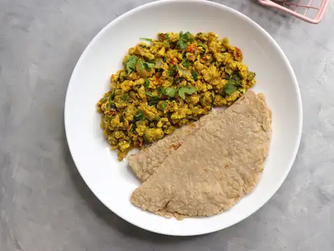 Paneer Bhurji with Whole Wheat Roti