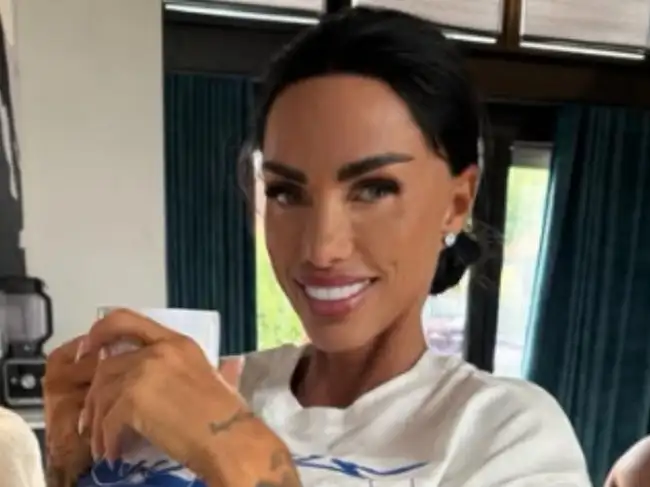 Katie Price ditches wedding ring after Lee Andrews’ ‘lies,’ consults divorce lawyer