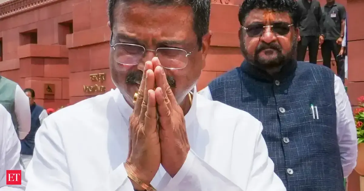 https://img.etimg.com/thumb/msid-132657192,width-1200,height-630,imgsize-132648,overlay-economictimes/articleshow.jpg