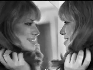 Carly Simon