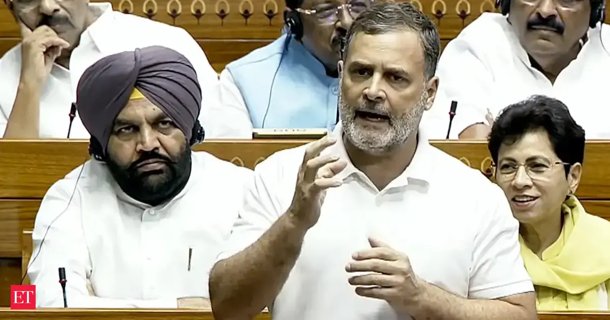 'Amit Shah has to go': Rahul Gandhi accuses HM for violence on students during CJP Protest