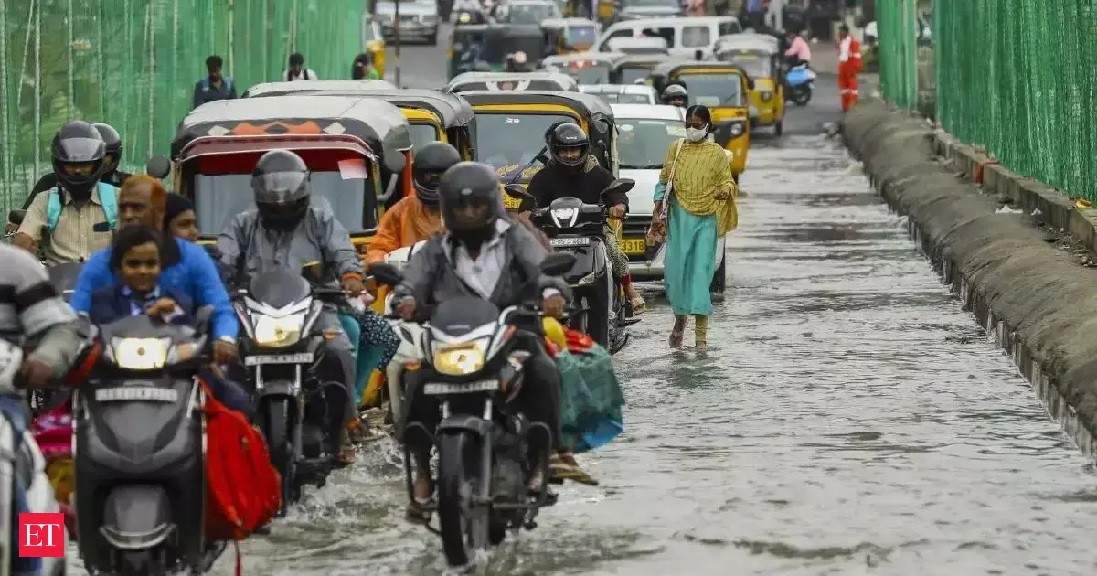 Hyderabad weather today: Will the city see heavy rain as IMD issues alert for 16 Telangana districts?