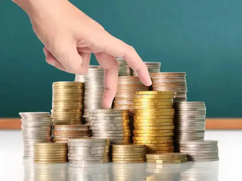 Shriram Finance (Buy, Target ₹1,235)