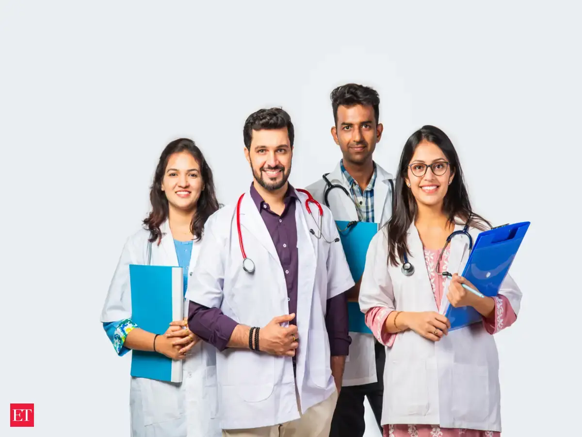 'मजदूरों से भी कम कमा रहे हैं MBBS डॉक्टर': केरल के डॉक्टर के वायरल वीडियो ने चिकित्सा पेशे पर छेड़ी बहस