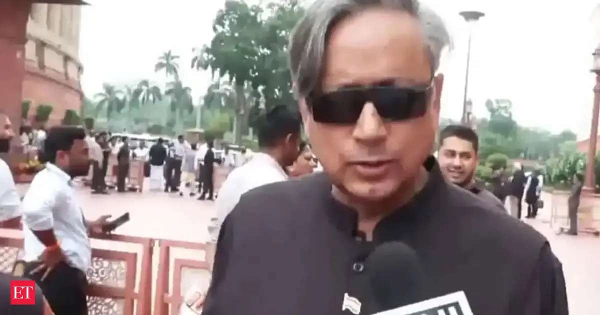Tharoor-led panel urges govt to closely monitor China's activities in Bangladesh