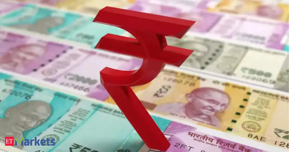 Rupee posts strongest week since March on RBI support