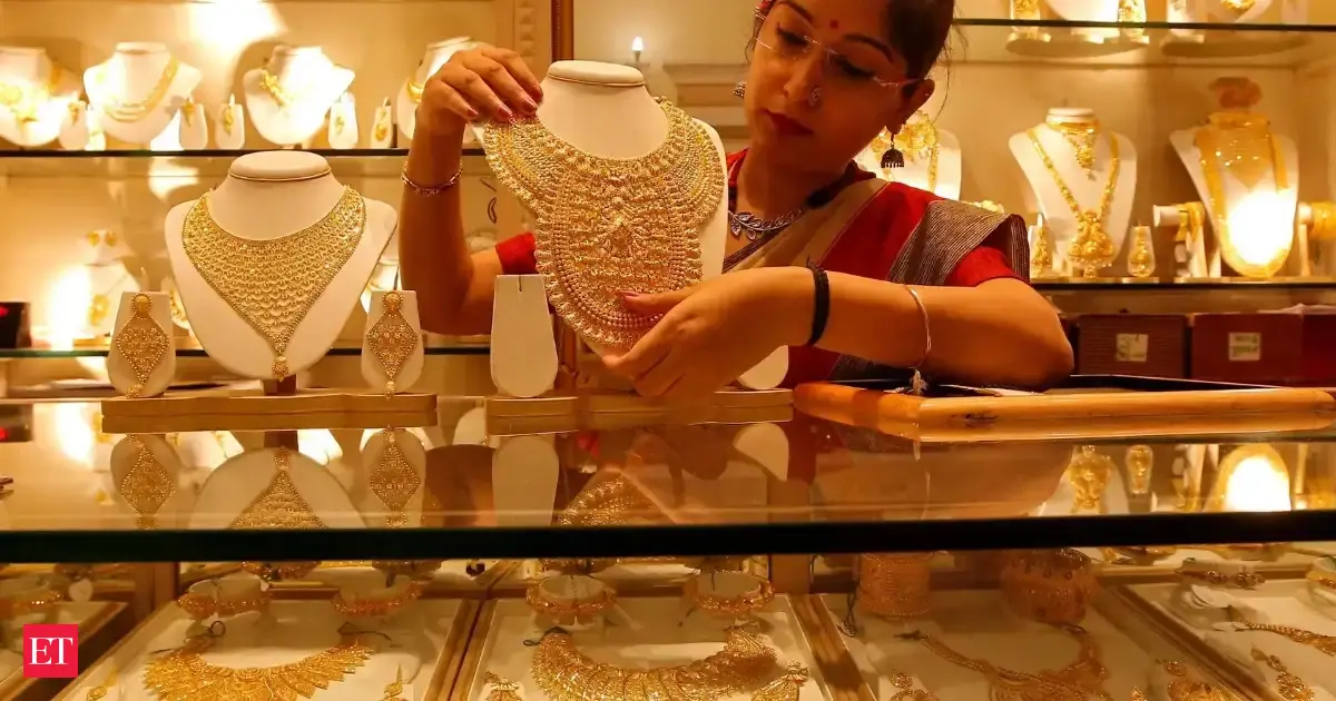 Gold buyers rush to lock prices as festive bookings begin early