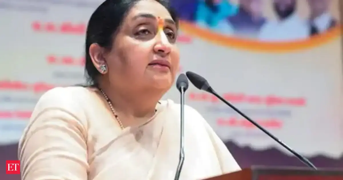 Congress targets Sunetra Pawar with