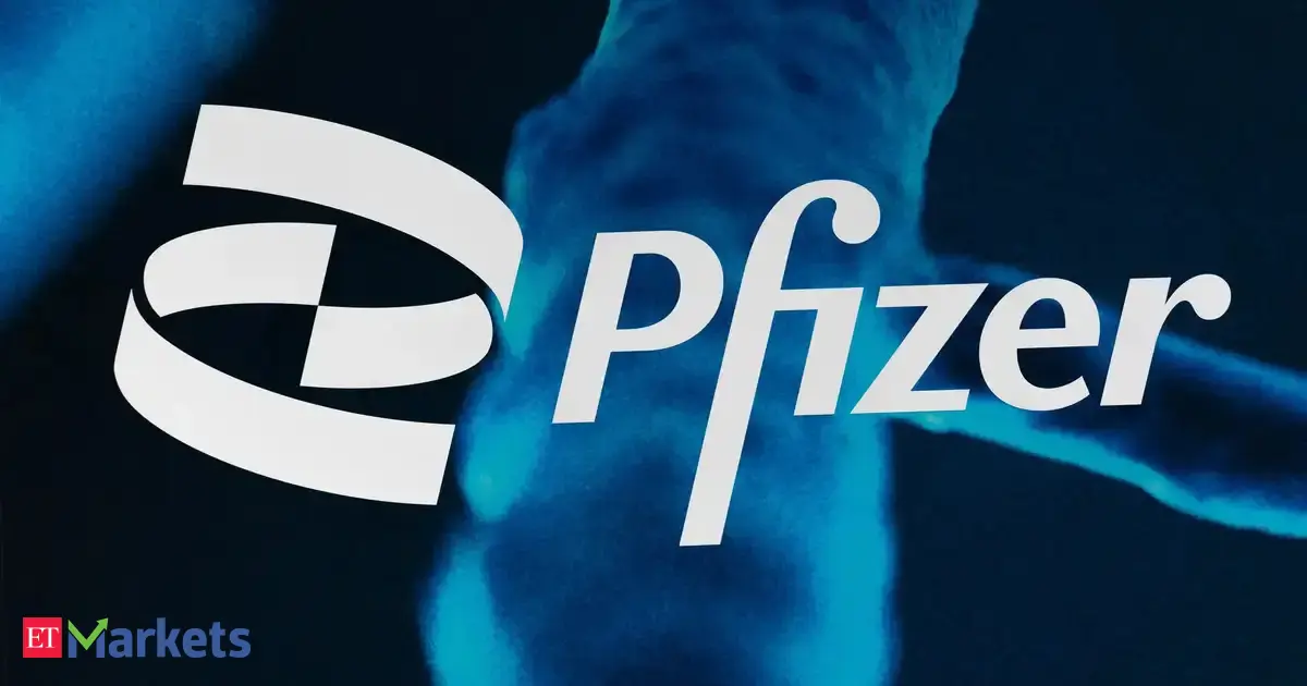 Drugmaker Pfizer beats earnings estimates, targets $2.5 billion in additional cost cuts