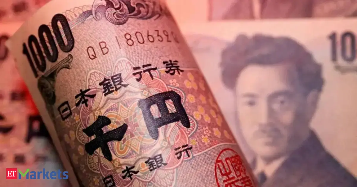 Yen finds footing after intervention, dollar near 6-week low on Mideast hopes