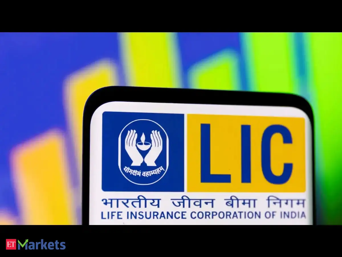 Govt mobilises Rs 31,552 crore via LIC offer for sale