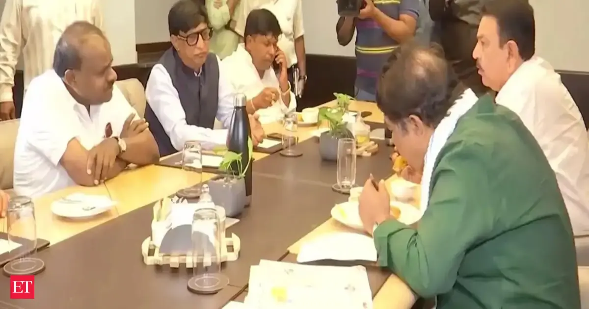 https://img.etimg.com/thumb/msid-133049550,width-1200,height-630,imgsize-101366,overlay-economictimes/articleshow.jpg