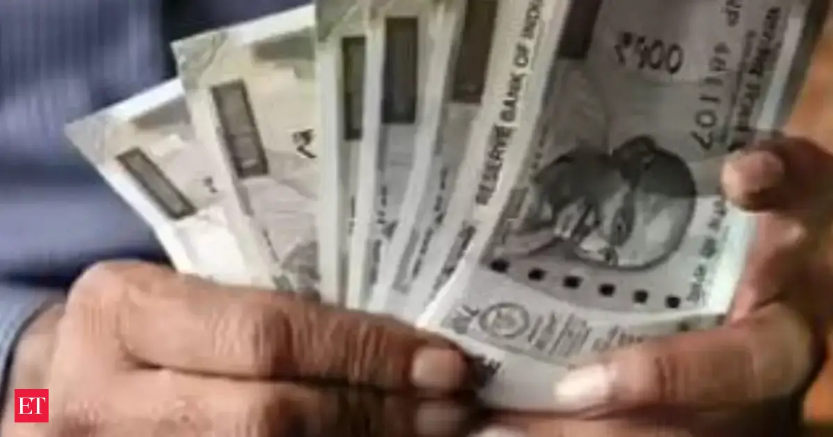 West Bengal pay panel proposes 5% annual increment, 11-year pension restoration