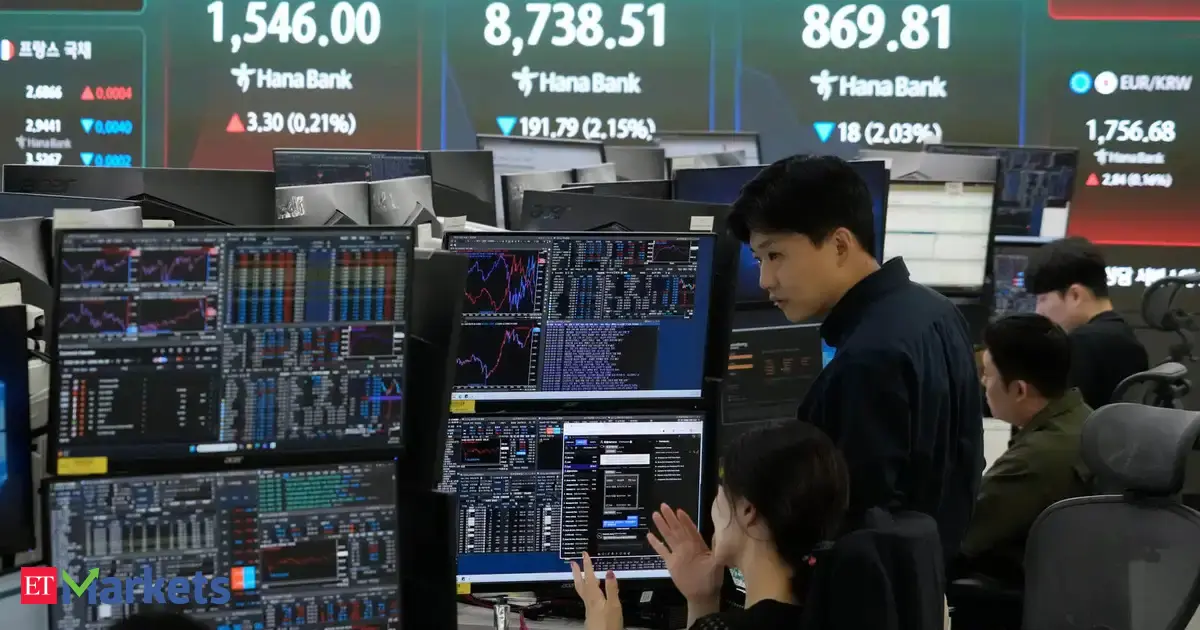 Global Market Today: Asia stocks edge higher, oil up amid Gulf confusion