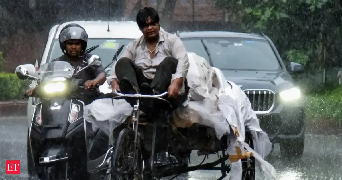 अहमदाबाद में आज हल्की‑से‑मध्यम बारिश और गरज के अलर्ट