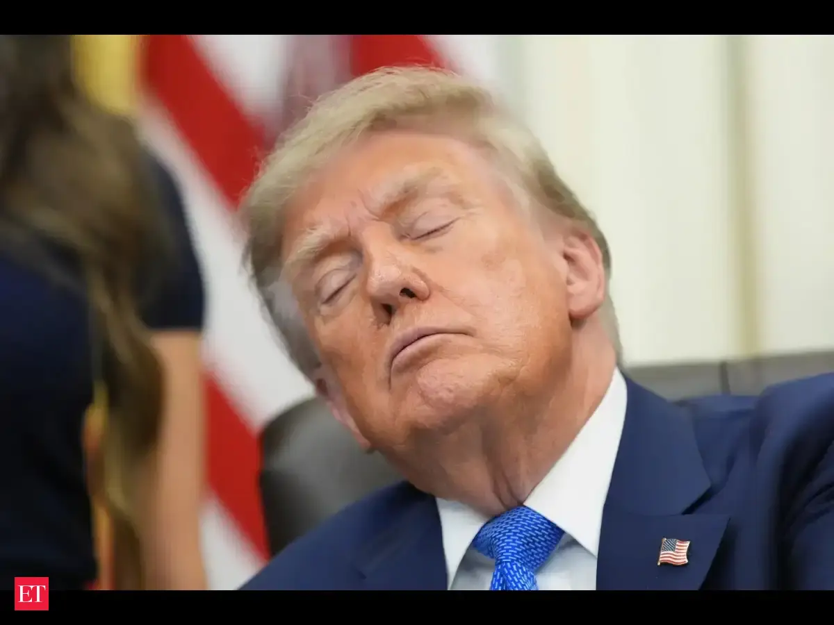 ‘Sleepy Don!’ Watch: Trump appears to doze off during White Hosue ...