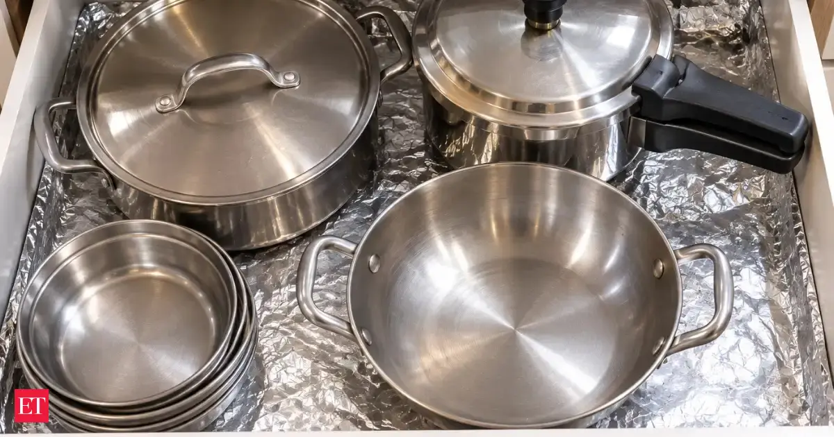 Aluminium Foil Hack To Clean Kitchen Drawers How This Simple Trick Helps Keep Utensil Drawers Clean Dust Free And Easier