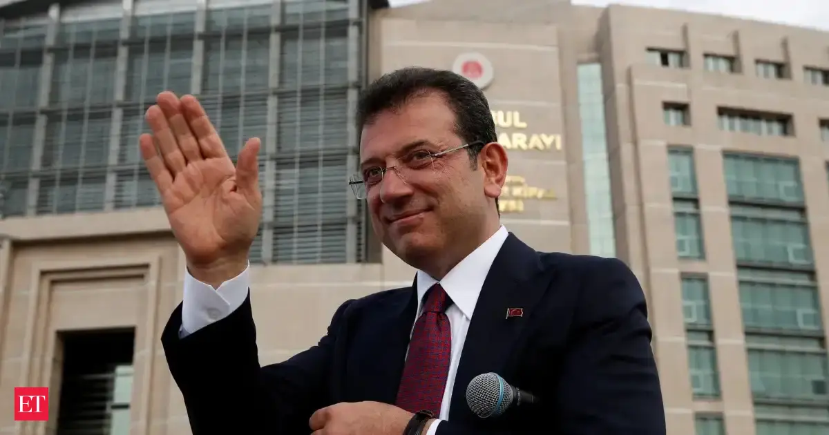 Ekrem Imamoglu joins New Party after court removes CHP leadership