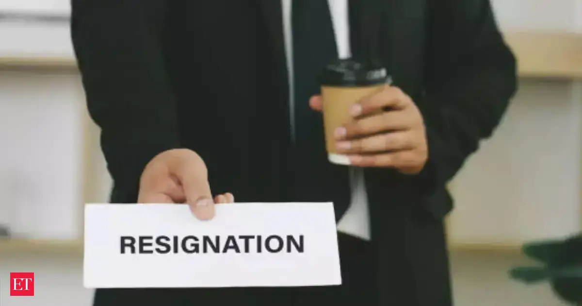 He accepted another job without telling his manager; then his resignation triggered a counteroffer and an awkward conversation