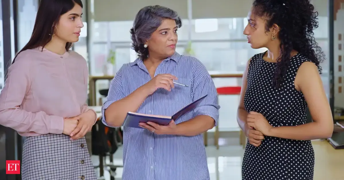 Employee says salary discussion with colleague lead to a warning from manager and meeting with HR