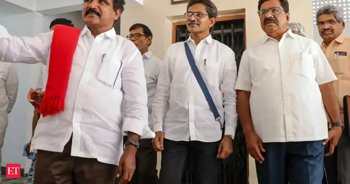 Devji Other Surrendered Maoists Plan To Urge Centre To Lift Ban On Cpi Maoist