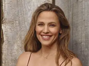 Quote of the day by Jennifer Garner: &lsquo;"It's just a body. Be grateful to it. It carried you this far&hellip;' ; life lessons on how to love our body and accept its imperfections from Hollywood diva