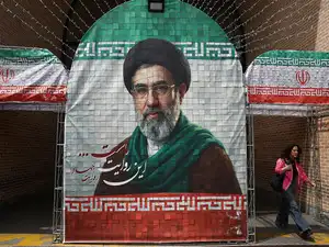 Enemy wants to compensate for defeat in economic war: Iran's Vice President warns of escalating sanctions, market inflation<br>