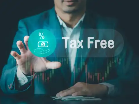 Form 15H does not make interest income tax-free