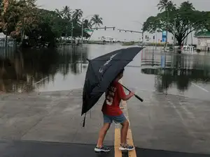 Hurricane Lala ravages Hawaii: 130,000 without power, homes swept away as floods rise