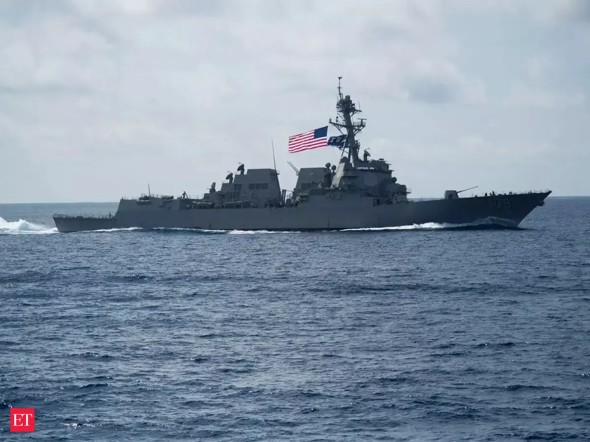 USS Benfold lost power in South China Sea, leaving crew of the US Navy warship without toilets, hot food and AC for 4 days